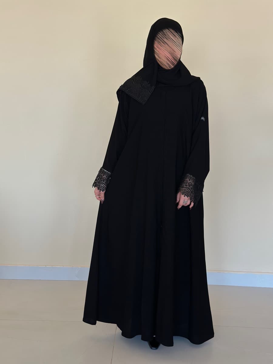 Hero Abaya