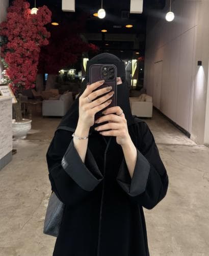 عباية كرز أسود main view